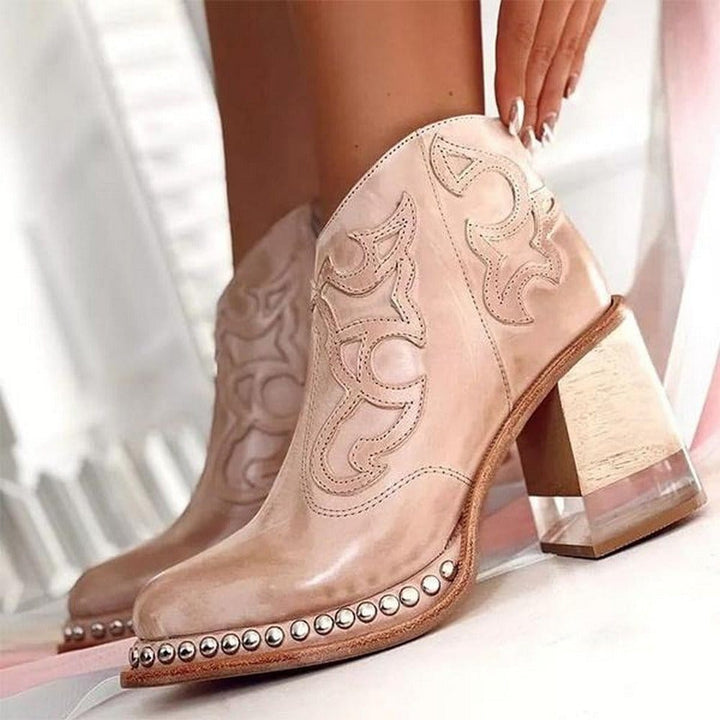 Gwen | Textured Ankle Boot