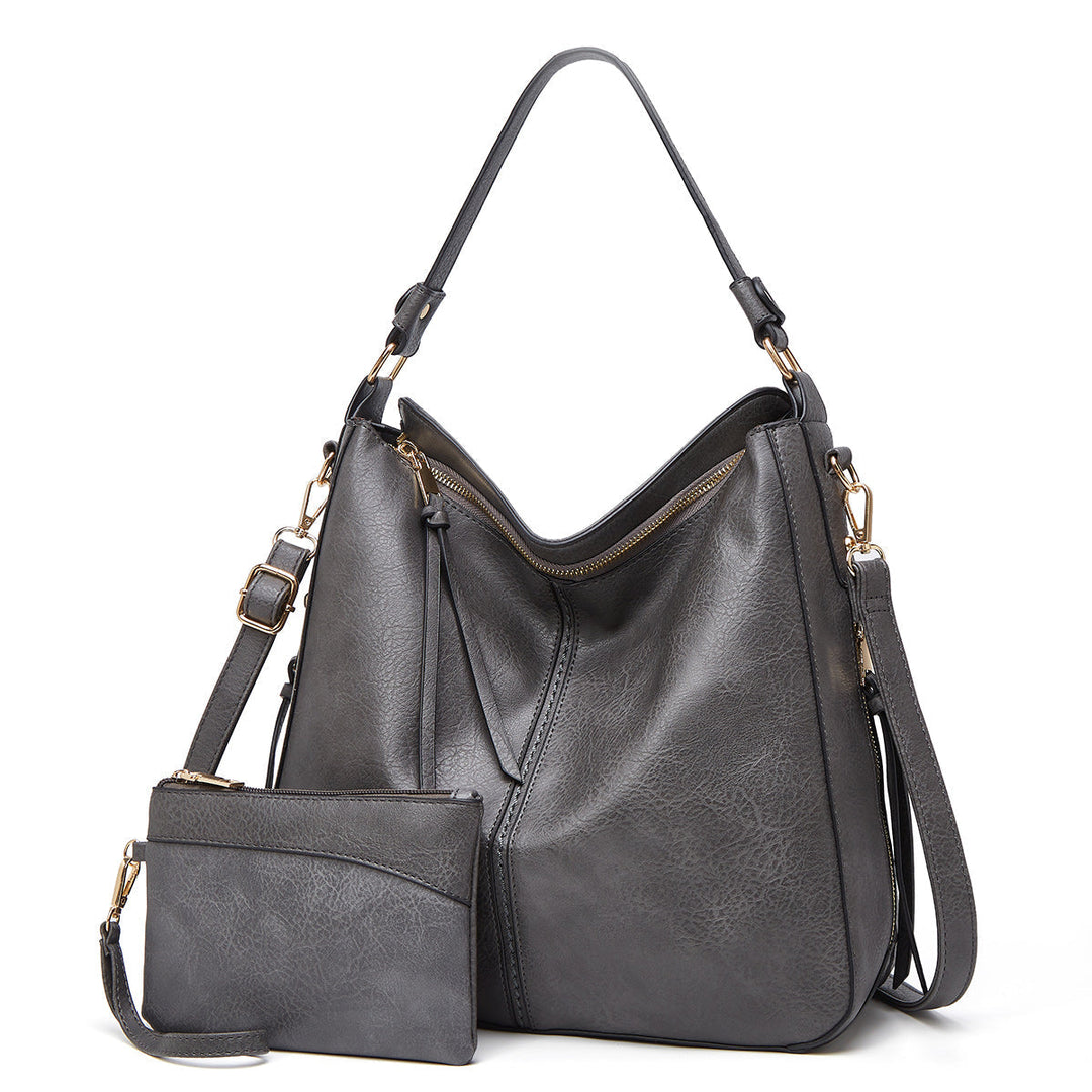 Luna™ - Elegant and spacious leather bag